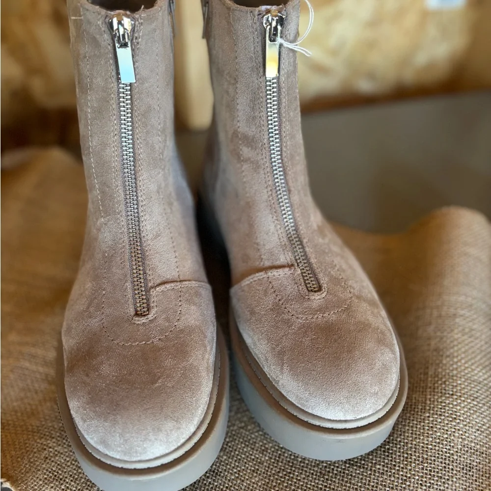 Women's Suede Ankle Boots - Taupe - Picture 2 of 4